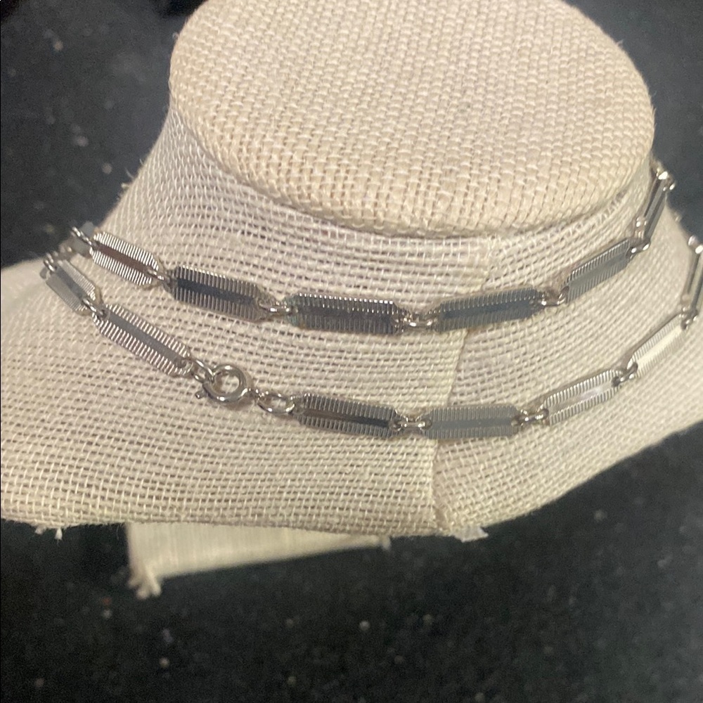 Elegant Long Silver Necklace for Women - Picture 5 of 7